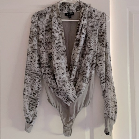 Tops - Bebe snakeskin bodysuit split sleeves S